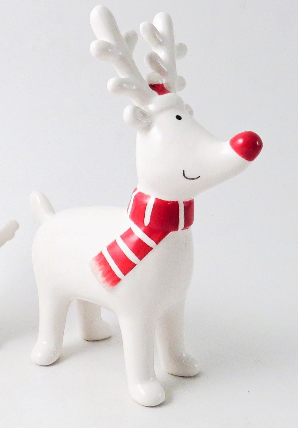 Christmas Tree Decoration: Ceramic Reindeer Medium Scarf - White & Red