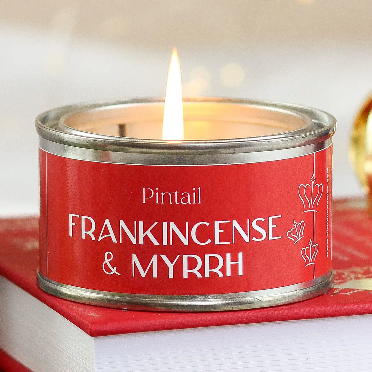 Xmas Candle: Scented Tin 14 hrs - Frankincense & Myrrh