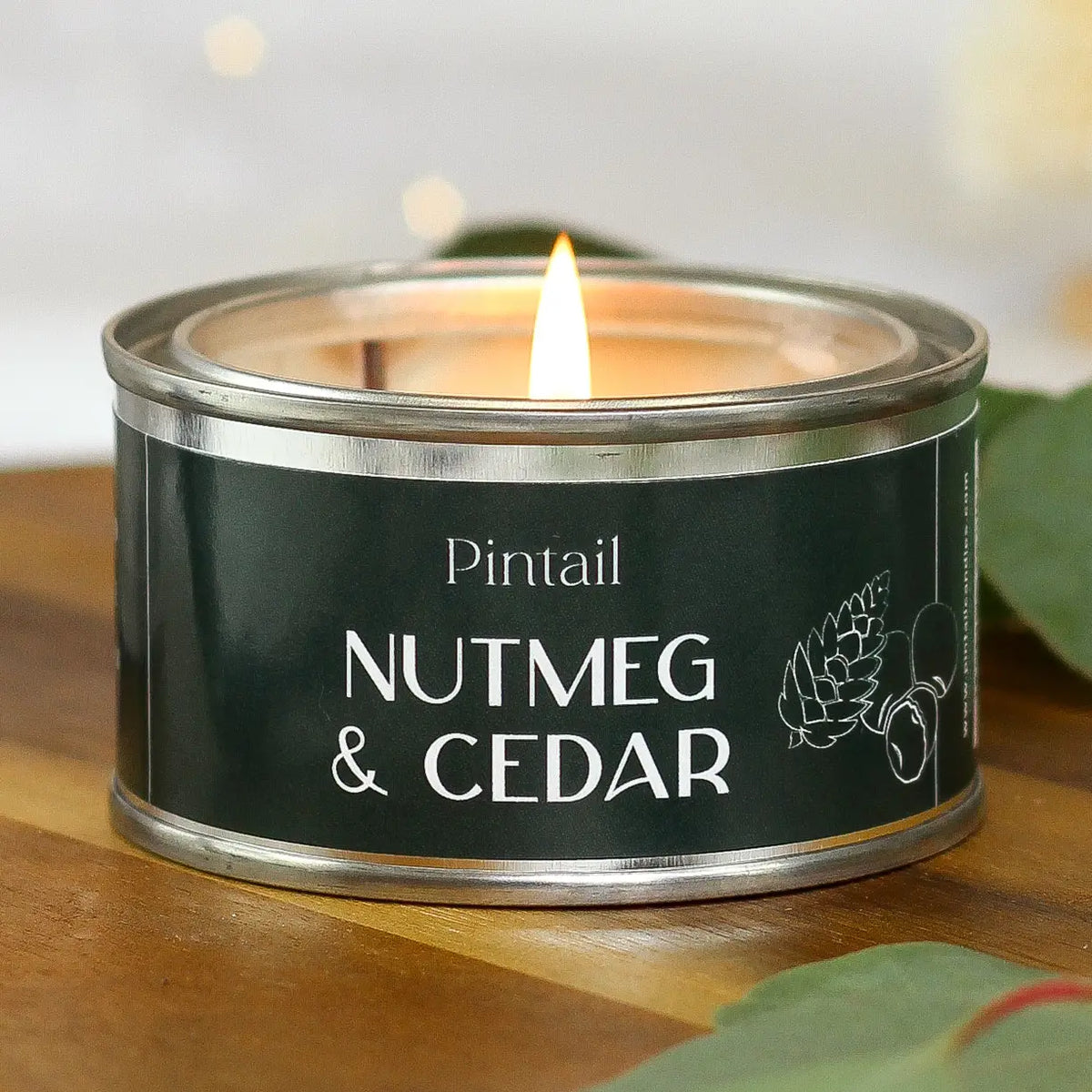 Xmas Candle: Scented Tin 14 hrs - Nutmeg & Cedar - Pintail Candles