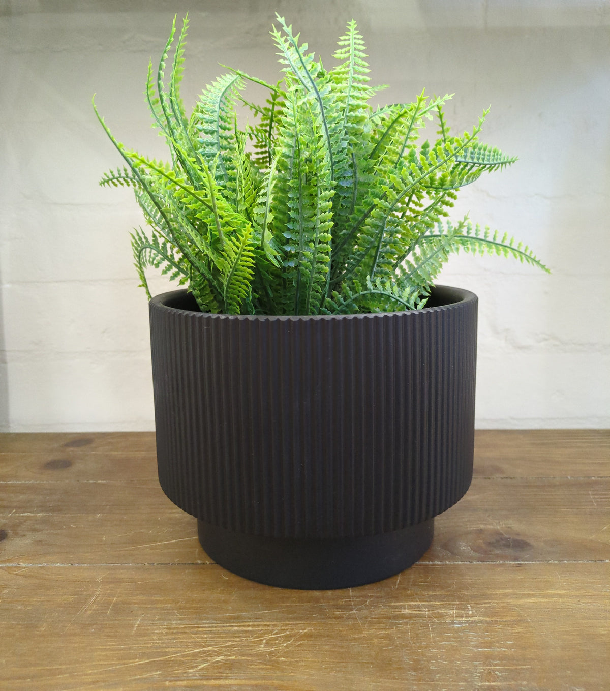 Planter Pot: Cement Footed Lined 20cm - Black