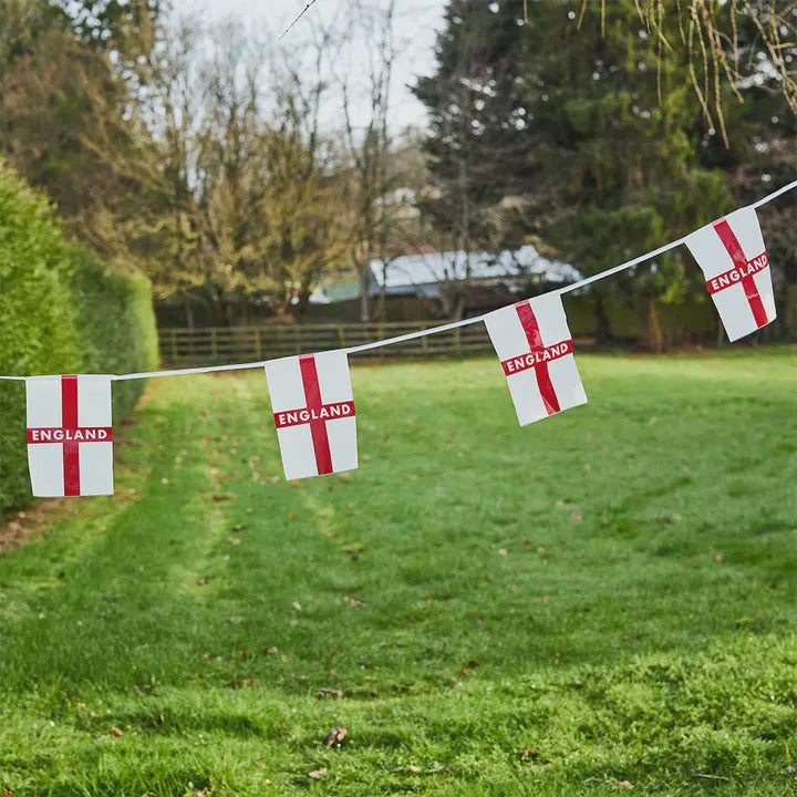 Garland: England Flag Bunting - 6M - Hootyballo