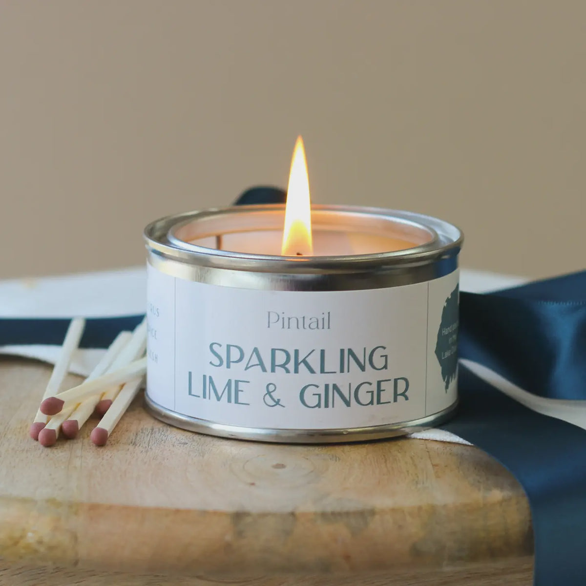 Candle: Scented Tin 14 hrs - Sparkling Lime & Ginger   - White Wax