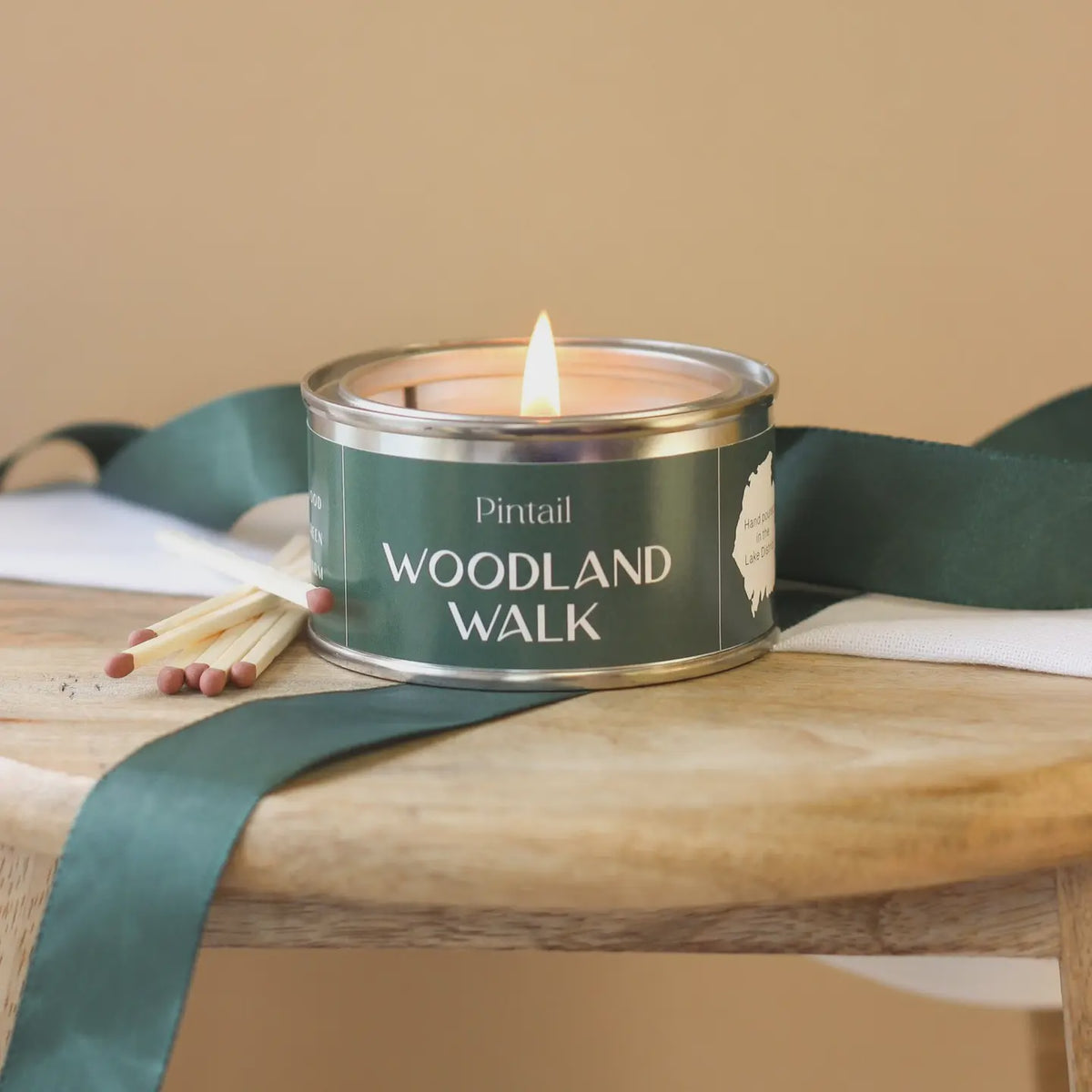 Xmas Candle: Scented Tin 14 hrs - Woodland Walk -