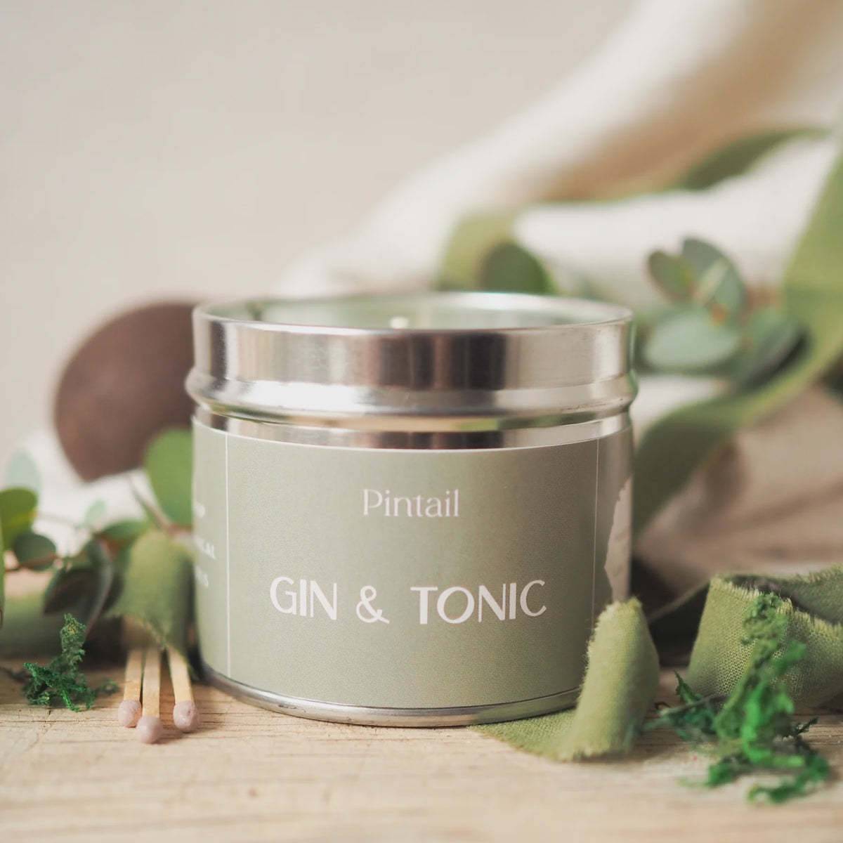 Candle: Scented Tin 14 hrs - Gin & Tonic - Grey Wax