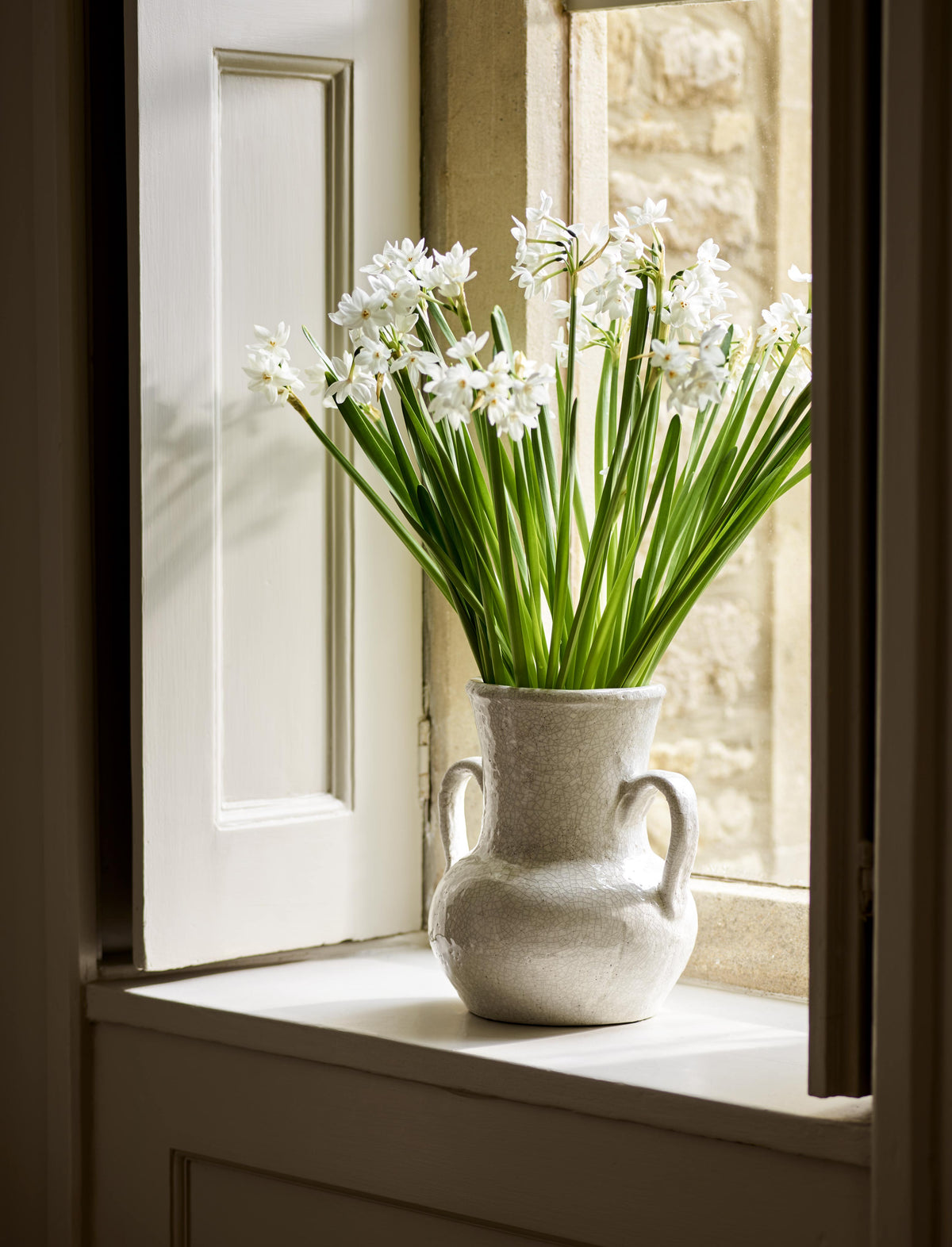 Vase: Ceramic Ravello With Handles - White - Garden Trading