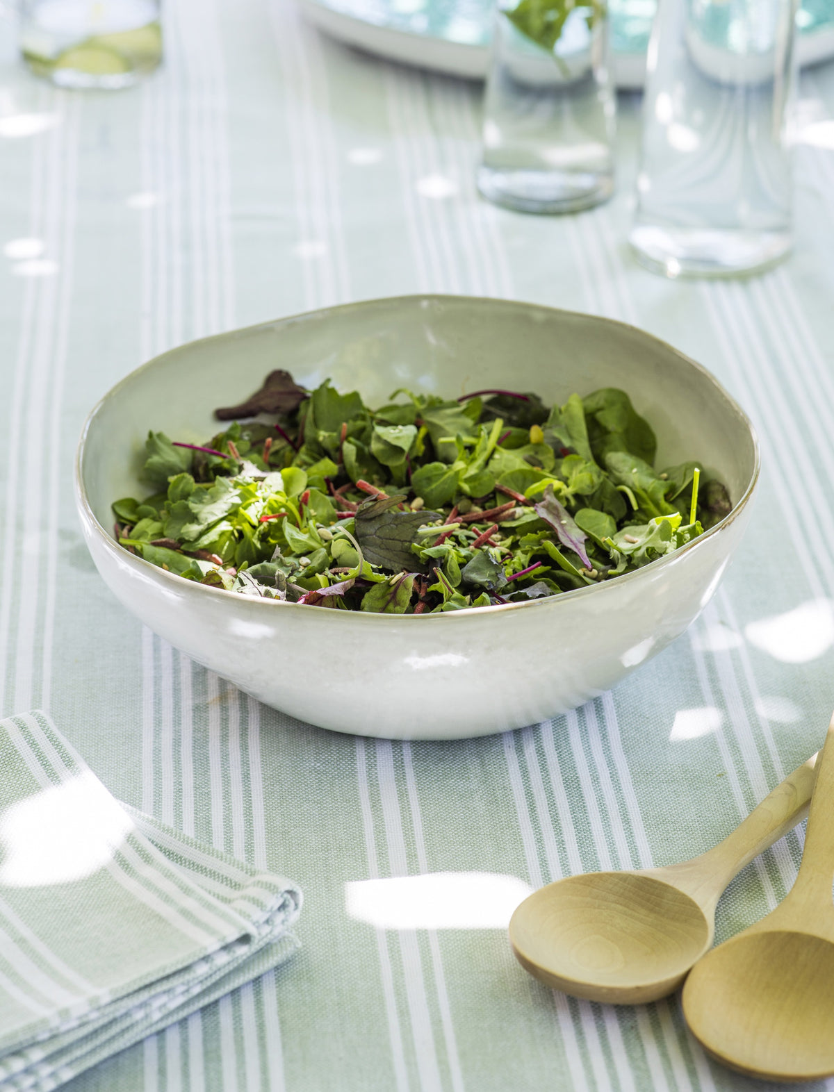 Salad Bowl: Ceramic Deep With Curved Rim Ithaca 33cm  - White - Garden Trading