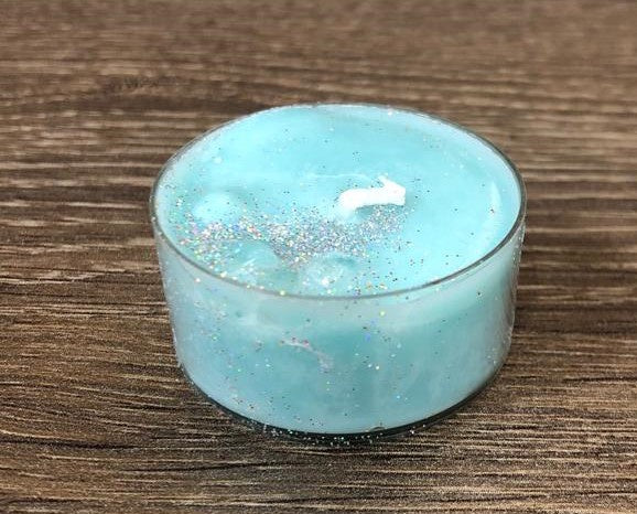 Tealight: Scented Soy Wax Crystals Sea Salt & Juniper Clear Quartz - Blue - Littlemore Candle Co