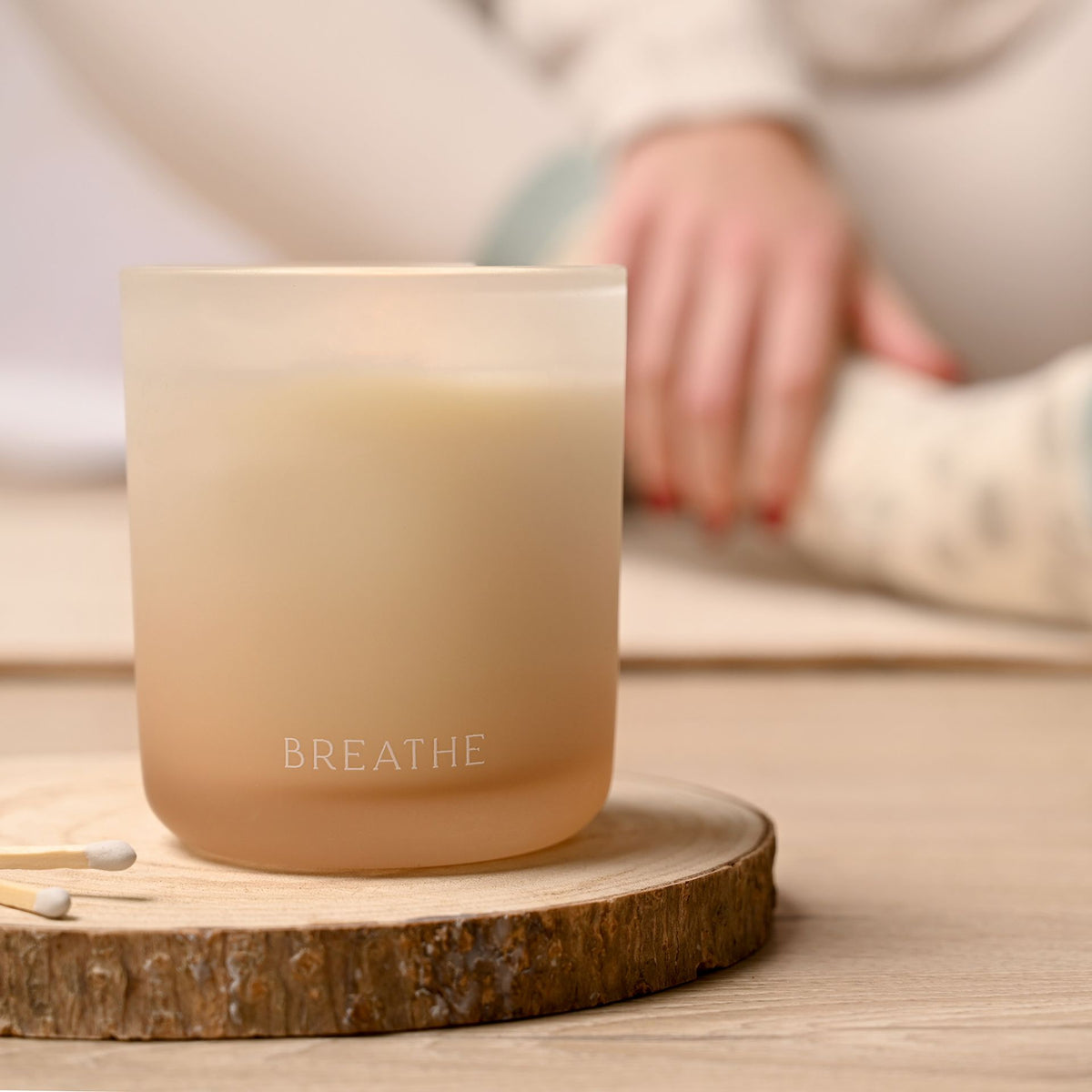 Candle: Glass Lid Large 270g Breathe Eucalyptus Sage & Vetiver - Peach - Serenity