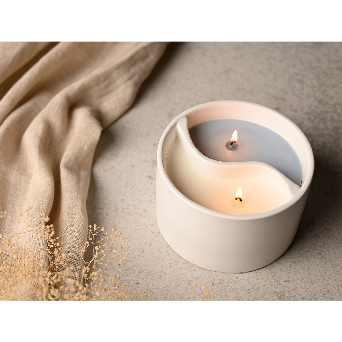 Candle: Ceramic Relax & Revive Yin Yang 650g - White - Serenity